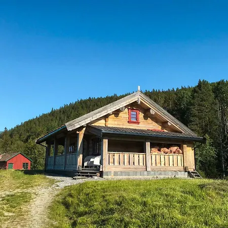 Tjonnas Farm Lantgård *